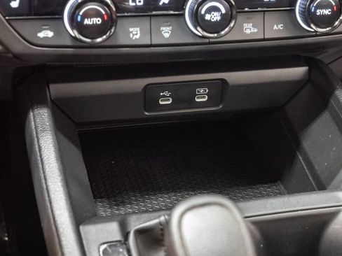 Used 2025 Honda Accord SE image 19