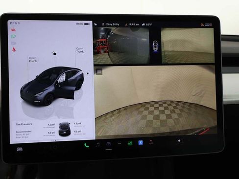 Used 2023 Tesla Model Y 2WD image 41