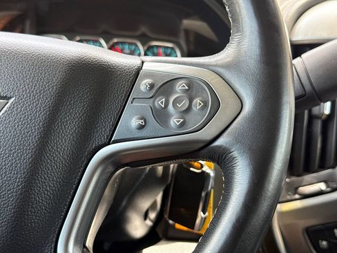 Used 2018 Chevrolet Silverado 1500 LTZ Z71 w/ LTZ Plus Package AWD/4WD image 28
