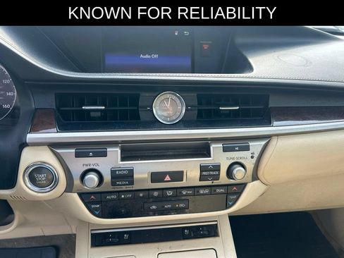 Used 2015 Lexus ES 350 w/ Premium Package FWD image 18