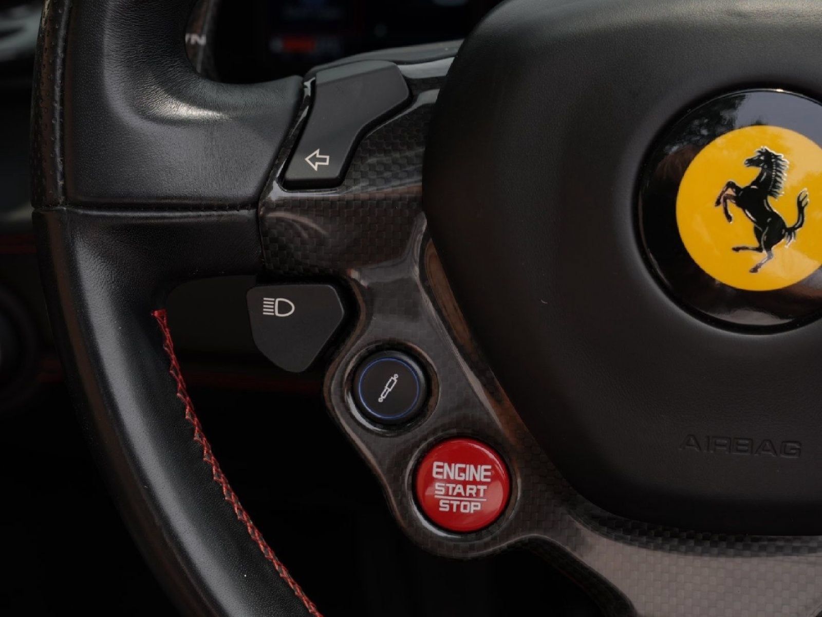 Used 2019 Ferrari 488 Spider RWD image 29