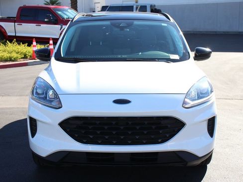 Certified 2022 Ford Escape SE w/ SE Sport Appearance Package FWD image 13