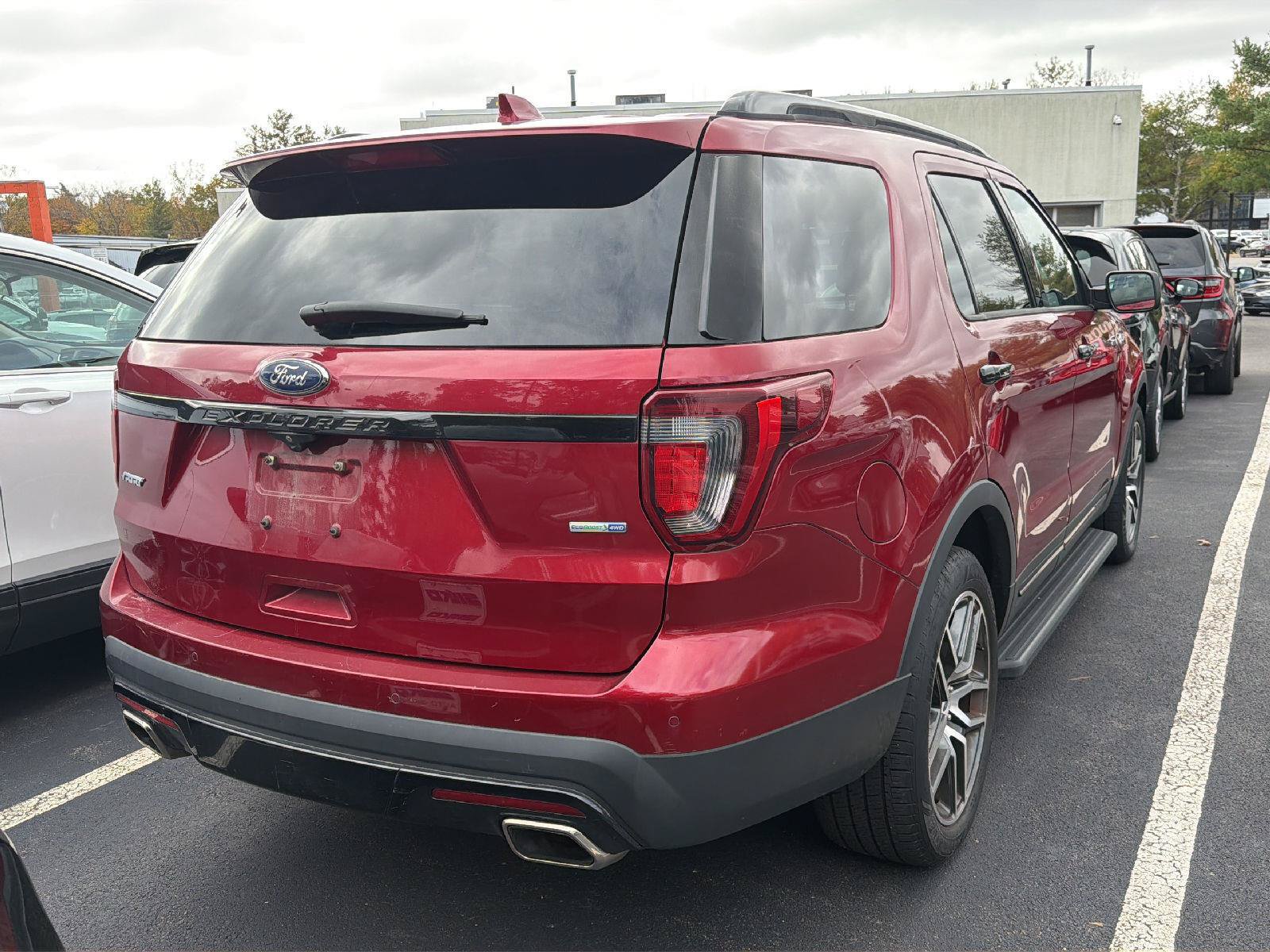 Used 2017 Ford Explorer Sport w/ Equipment Group 401A AWD/4WD image 4