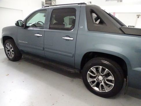 Used 2012 Chevrolet Avalanche LT w/ All-Star Edition image 17
