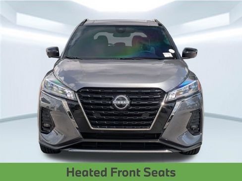 Used 2023 Nissan Kicks SR w/ SR Premium Package FWD image 12