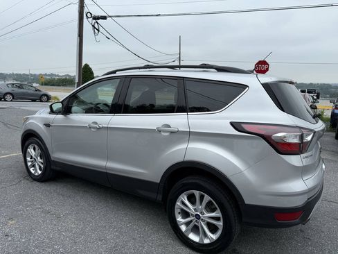 Used 2017 Ford Escape SE w/ Equipment Group 201A AWD/4WD image 7