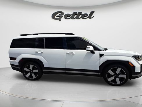 Used 2025 Hyundai Santa Fe Limited image 11