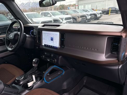 Used 2023 Ford Bronco Outer Banks w/ Sasquatch Package image 18