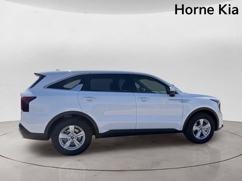 New 2026 Kia Sorento LX FWD image 3