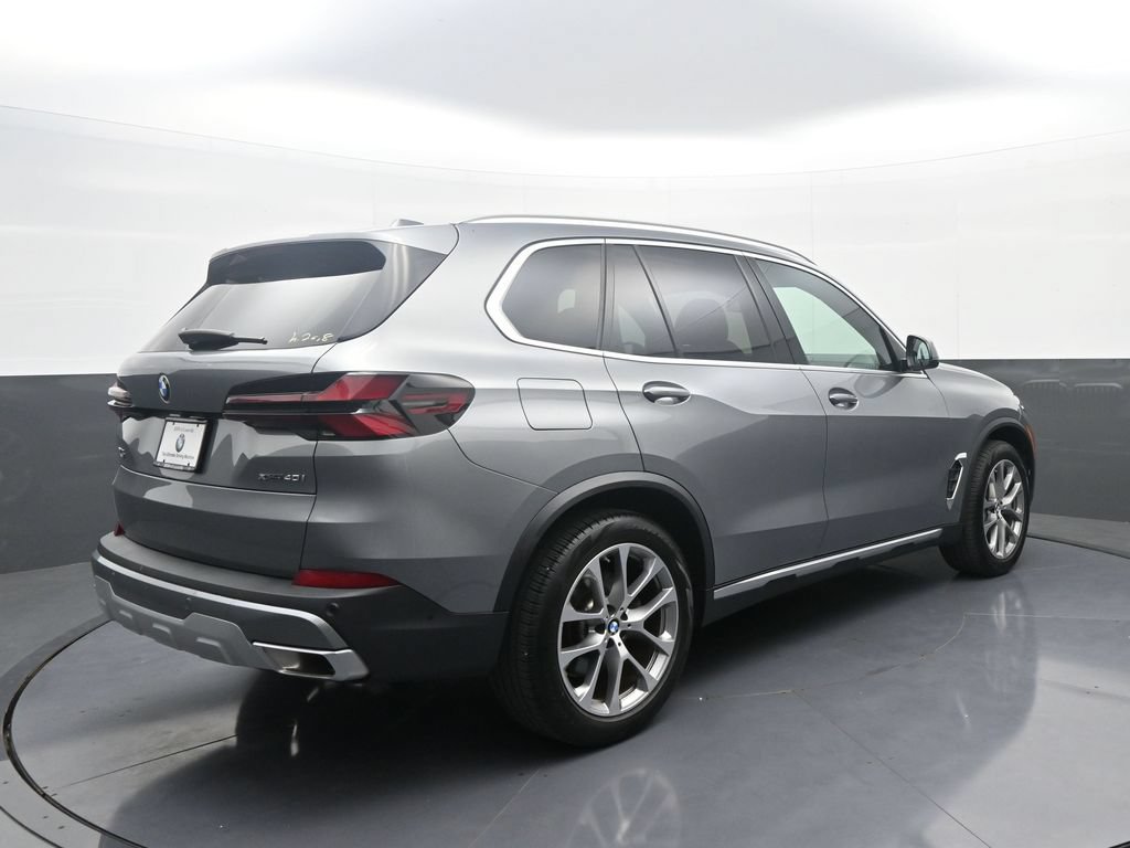 Used 2024 BMW X5 xDrive40i w/ Parking Assistance Package AWD/4WD image 7