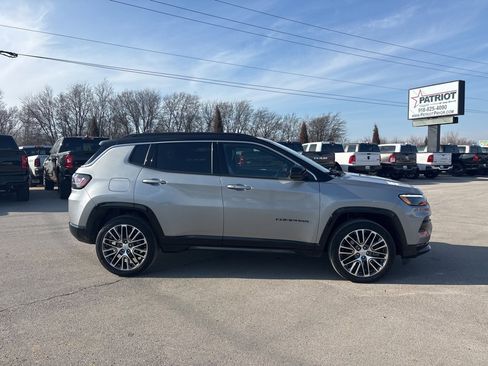 Used 2023 Jeep Compass Limited w/ Elite Group image 2