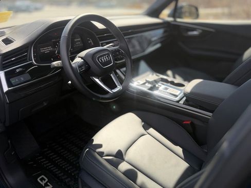 Certified 2025 Audi Q7 2.0T Premium Plus w/ Convenience Plus Package AWD/4WD image 14