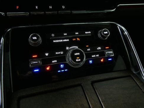 Used 2024 Lincoln Navigator L Black Label image 29