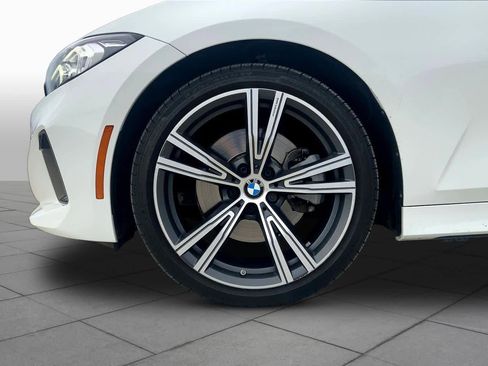 Used 2023 BMW 330i Sedan w/ Premium Package image 10
