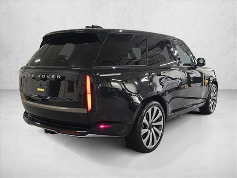 New 2026 Land Rover Range Rover SE image 5