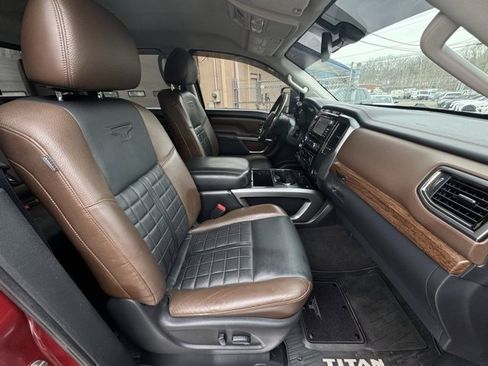 Used 2016 Nissan Titan PRO-4X image 12
