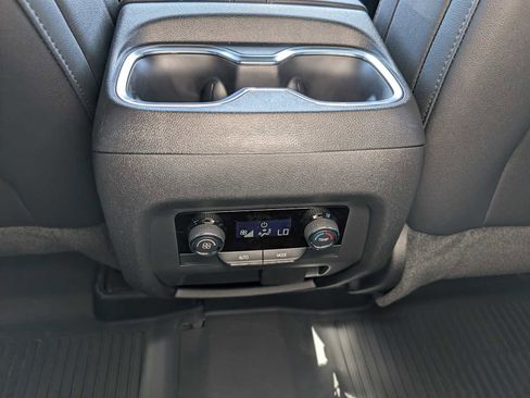 New 2026 Chevrolet Traverse Z71 w/ Enhanced Driving Package AWD/4WD image 16