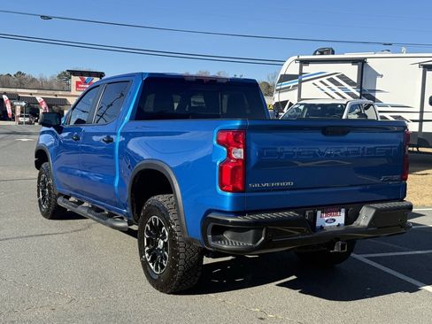 Used 2022 Chevrolet Silverado 1500 ZR2 image 6