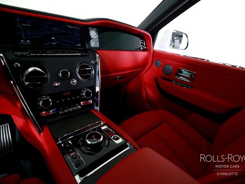New 2026 Rolls-Royce Cullinan image 16