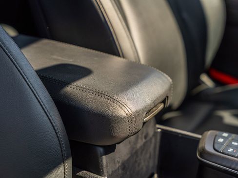 Used 2026 Kia Sportage EX w/ EX Panorama Roof Package image 12