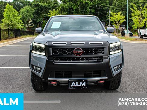 Used 2025 Nissan Frontier PRO-4X AWD/4WD image 11