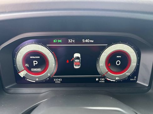 Used 2025 Nissan Rogue SL w/ SL Premium Package FWD image 18