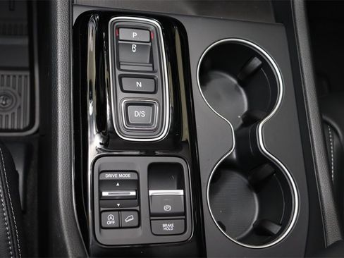 New 2025 Honda Pilot Touring image 25