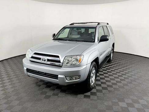 Used 2005 Toyota 4Runner SR5 image 2