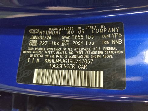 Used 2024 Hyundai Elantra SEL FWD image 33