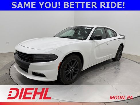 Used 2019 Dodge Charger SXT w/ Plus Group image 3