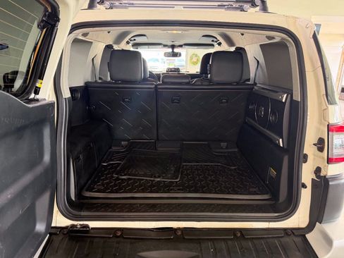 Used 2014 Toyota FJ Cruiser 4WD w/ Upgrade Package image 16