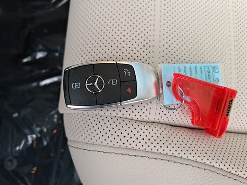 New 2026 Mercedes-Benz GLE 450 4MATIC image 37