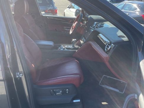 Used 2018 Bentley Bentayga W12 image 10