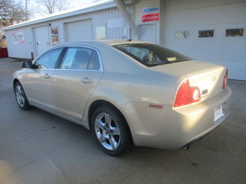 Used 2009 Chevrolet Malibu LT w/ Power Convenience Package image 12