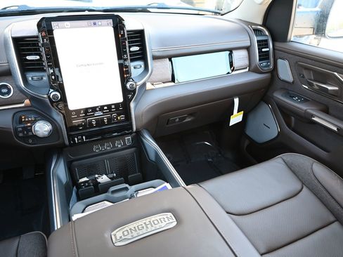 New 2026 RAM 1500 Limited AWD/4WD image 17