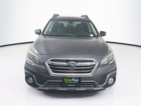 Used 2018 Subaru Outback 2.5i Premium AWD/4WD image 2