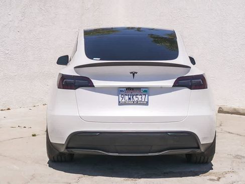 Used 2022 Tesla Model Y Performance AWD/4WD image 8