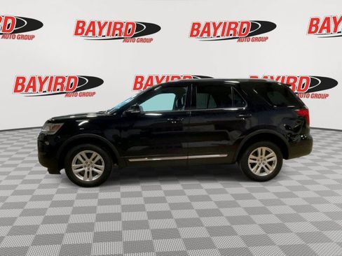 Used 2018 Ford Explorer XLT w/ Equipment Group 202A AWD/4WD image 5