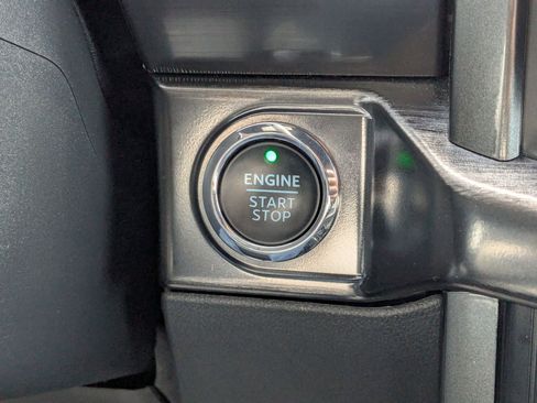 Used 2023 Ford F150 Lariat w/ Equipment Group 502A High image 21