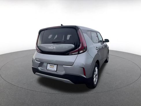 Used 2025 Kia Soul LX w/ LX Technology Package FWD image 15