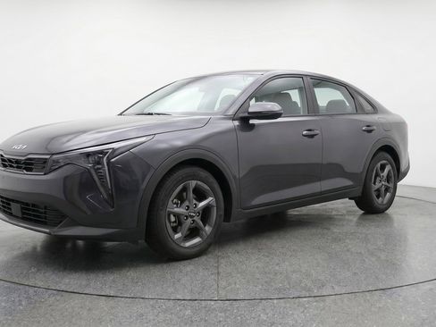 Used 2025 Kia K4 FWD image 3