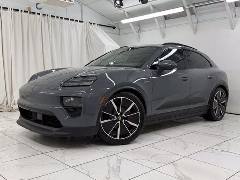 Used 2025 Porsche Macan 4S Electric AWD/4WD image 1