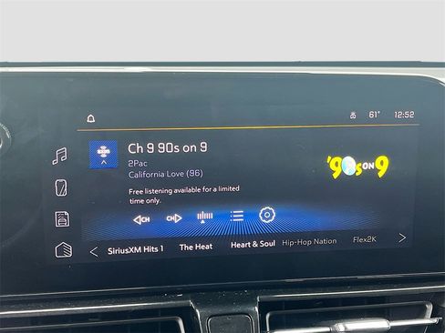 Used 2024 Chevrolet TrailBlazer LT w/ LT Cold Weather Package image 14