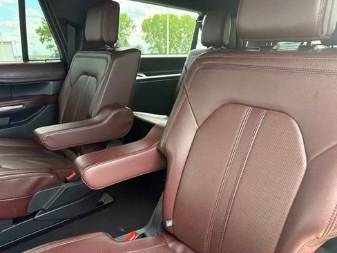Used 2024 Ford Expedition Max Limited AWD/4WD image 13
