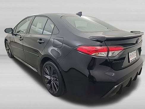 Used 2023 Toyota Corolla SE FWD image 7