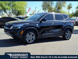 Used 2021 Kia Seltos LX video 1