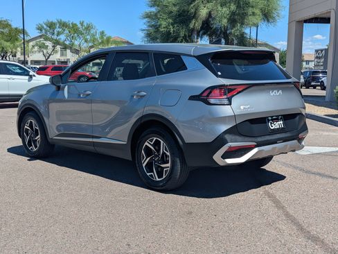 Certified 2024 Kia Sportage LX image 4