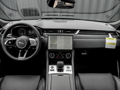 New 2026 Jaguar F-PACE R-Dynamic S image 19