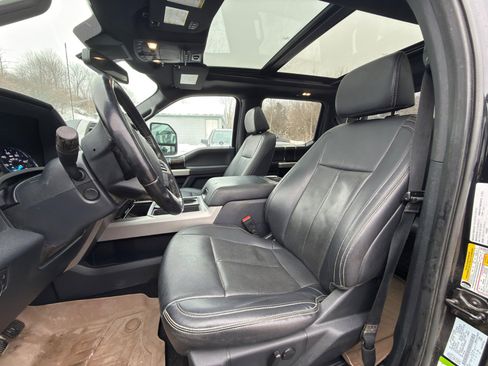 Used 2022 Ford F350 Lariat w/ Tremor Off-Road Package image 2