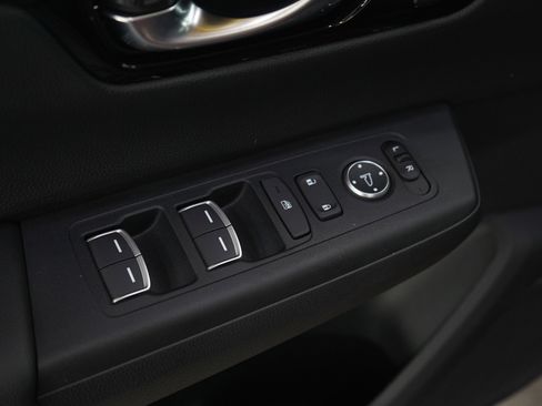 Used 2025 Honda CR-V Sport Touring image 18